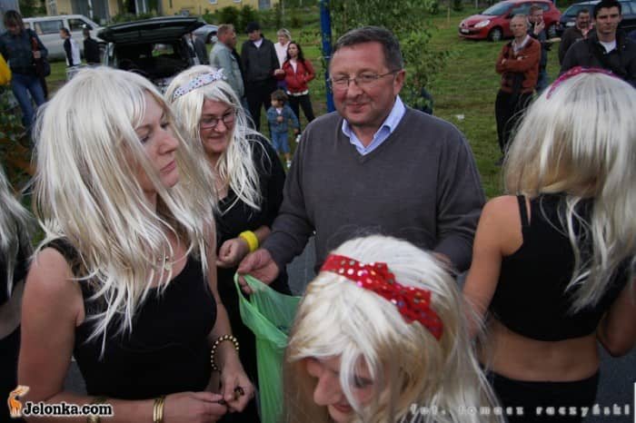 Roztańczone brzuchy w Dziwiszowie