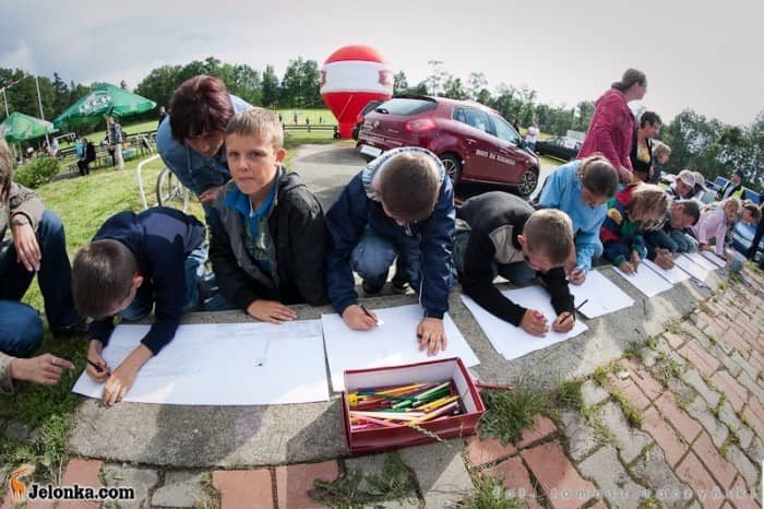Roztańczone brzuchy w Dziwiszowie