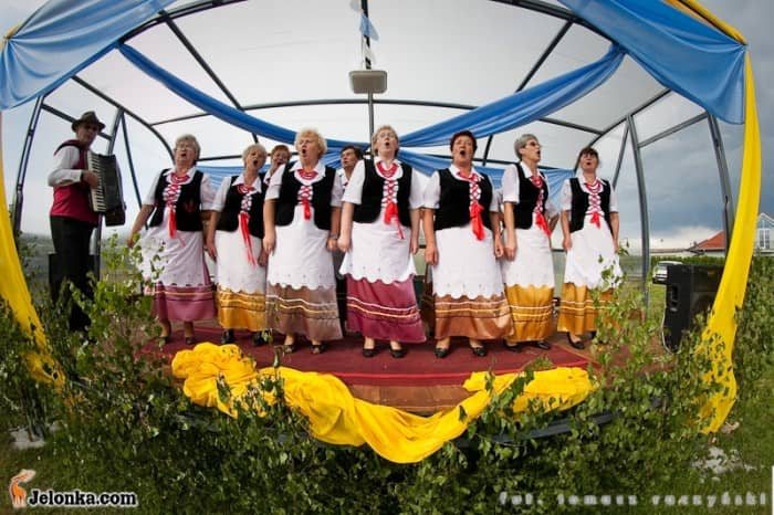 Roztańczone brzuchy w Dziwiszowie