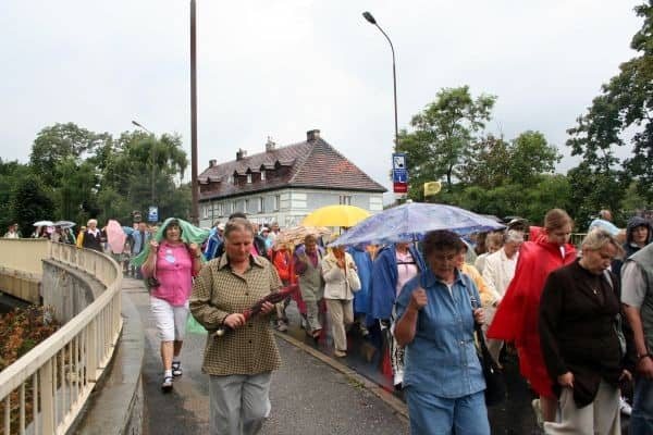Pieszo do Częstochowy po łaski i w podzięce