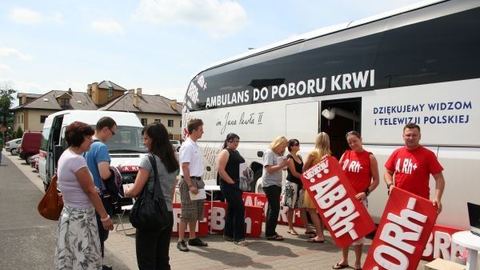 Podzielili się życiodajnym płynem