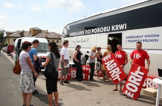 Podzielili się życiodajnym płynem
