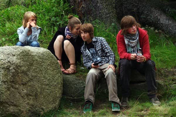 Radośnie „Pod ponurą małpą”