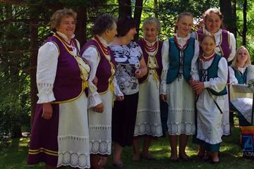 Feta w jubileusz przeprowadzki noblisty