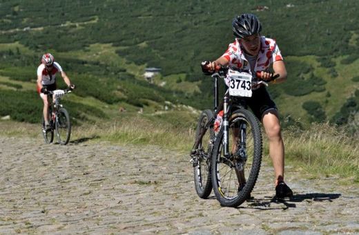 Rowerami pokonali Śnieżkę
