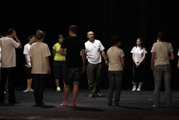 „Pamięć” młodych na deskach Teatru Norwida