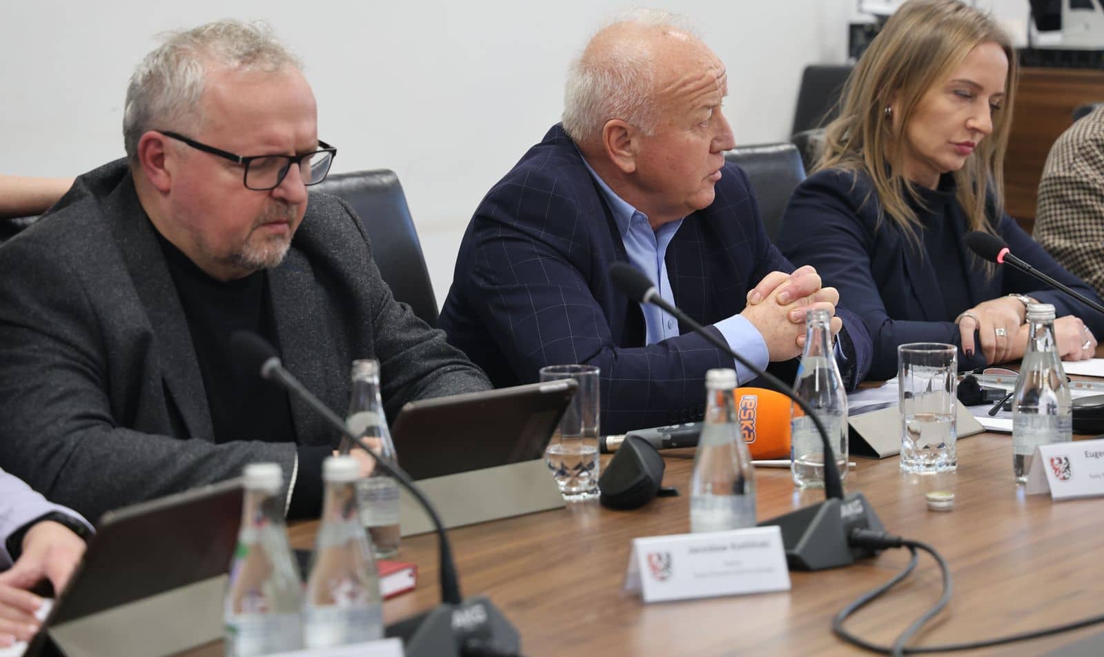 Wniosek o odwołanie starosty. Emocje i oskarżenia na sesji