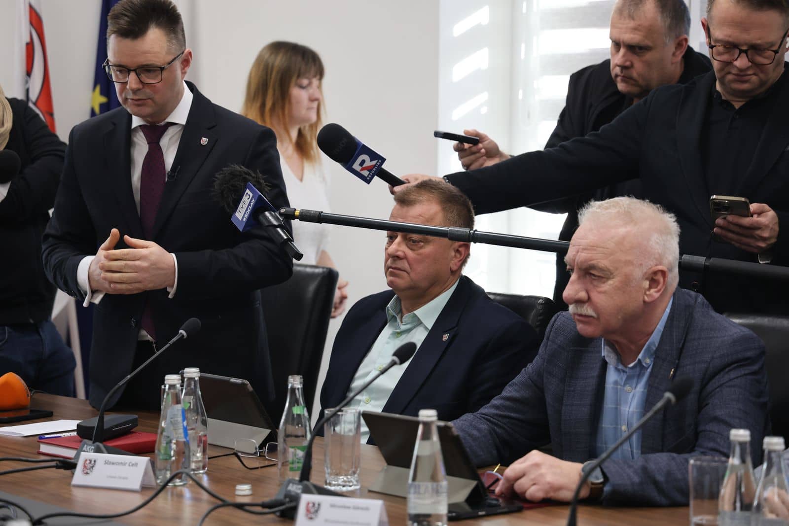 Wniosek o odwołanie starosty. Emocje i oskarżenia na sesji