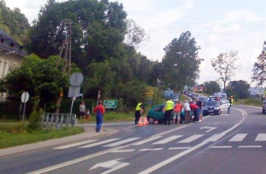 81–latek za kierownicą nie ustąpił pierwszeństwa