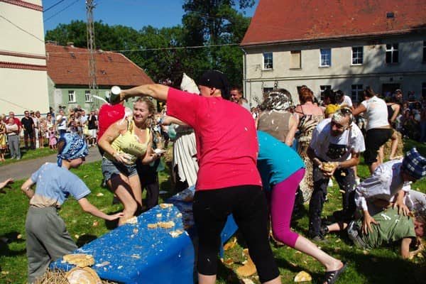Wesoło w mieście „Samych swoich”