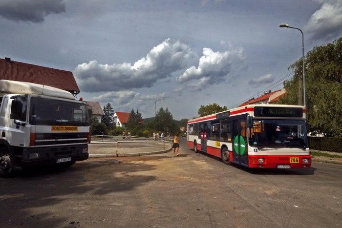Asfaltowanie, czyli kłopoty w ruchu
