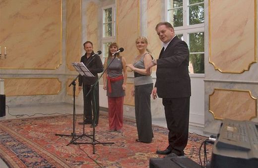 Przebojowy Pałac Łomnica