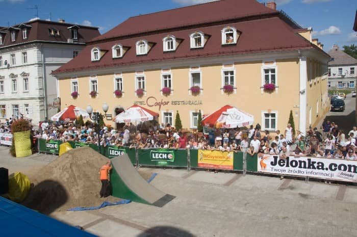 Kochają Jelenią Górę i ...rowery