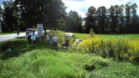 79 – latek śpieszył się do kościoła – dwie osoby w szpitalu