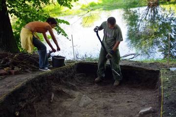 Archeolodzy goszczą w wieży w Siedlęcinie