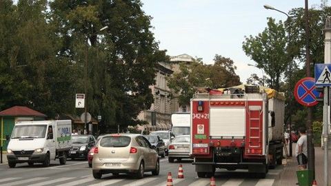 Około 50 litrów oleju wyciekło na ulicę Wojska Polskiego