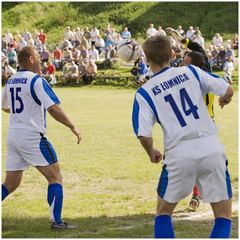 Fotorepotaż z krótką historią gola – KS Łomnica – Piast Dziwiszów 2–1