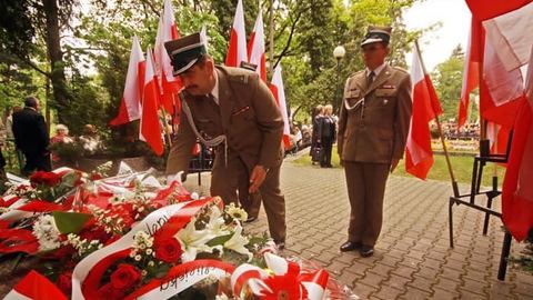 Majowe uroczystości z okazji rocznicy zakończenia II Wojny Światowej. Cieplice: 7 V 2009