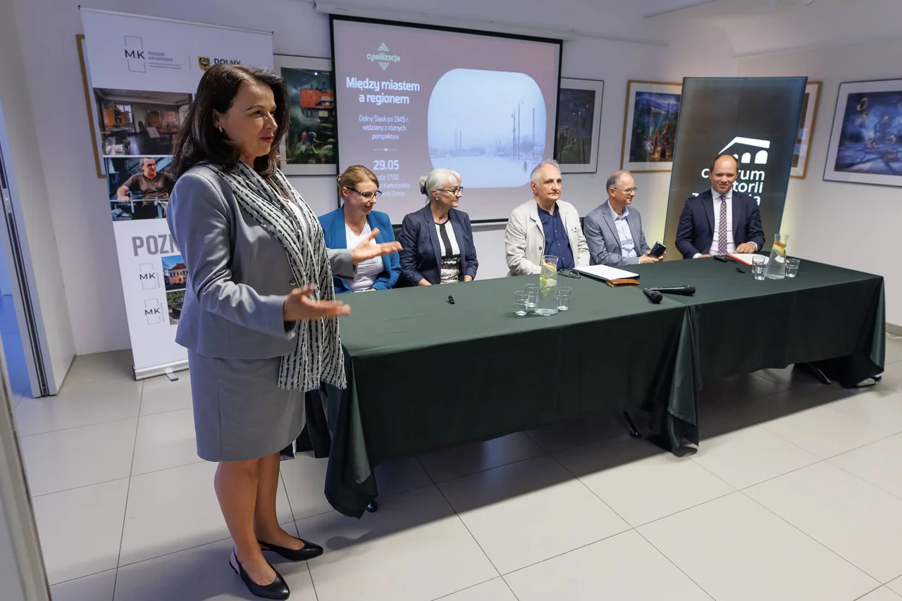 Debata o zakładach, które tworzyły miasto