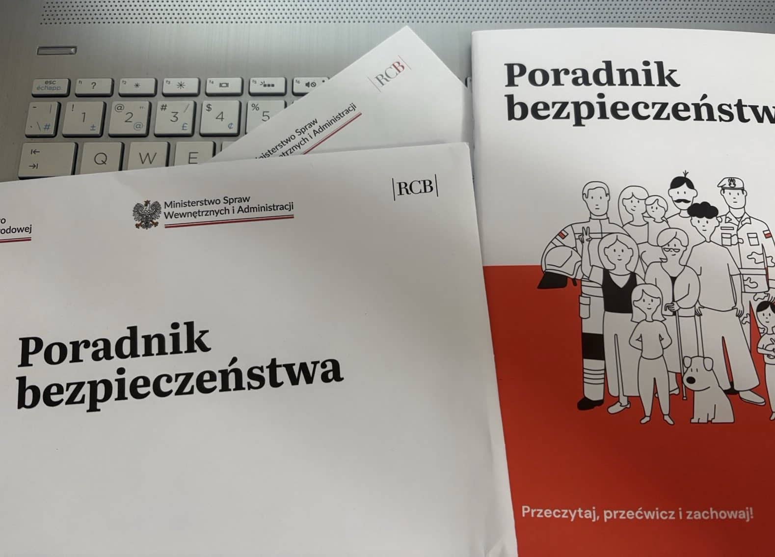 Kolejne miliony wydane – tym razem na "Poradnik bezpieczeństwa"