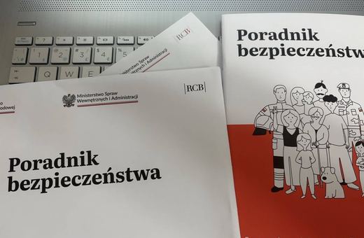 Kolejne miliony wydane – tym razem na "Poradnik bezpieczeństwa"
