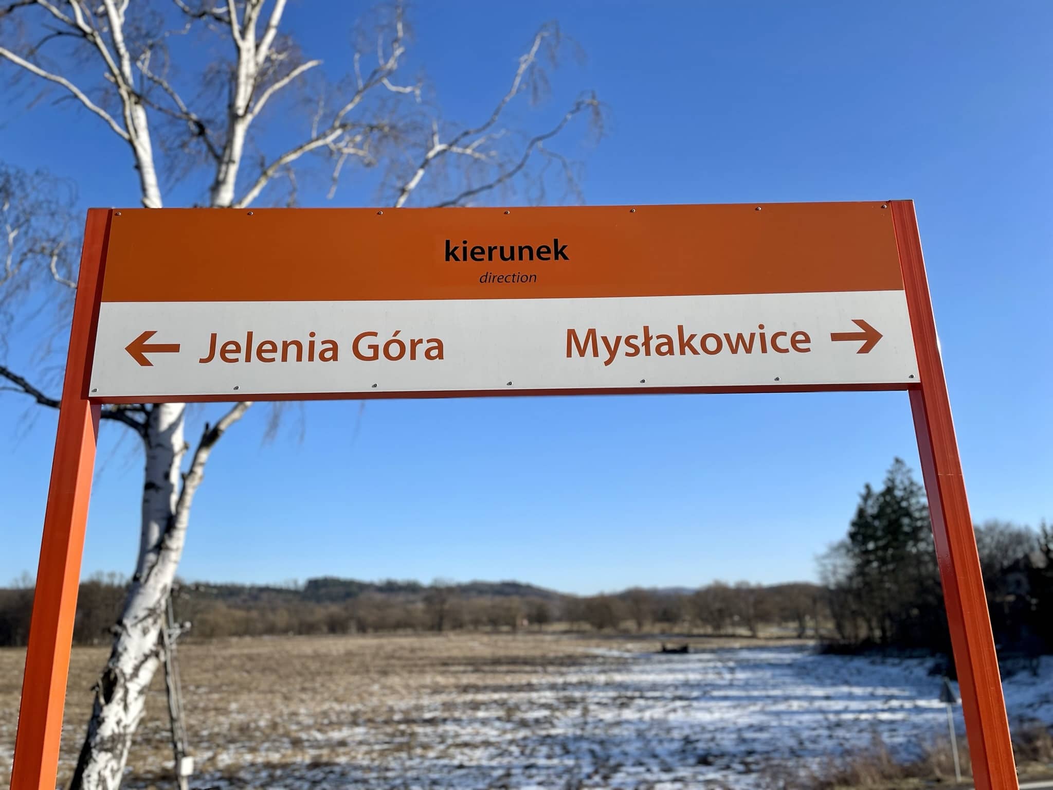 Kolej na Pałac Łomnica – przystanek historii na trasie Jelenia Góra–Karpacz