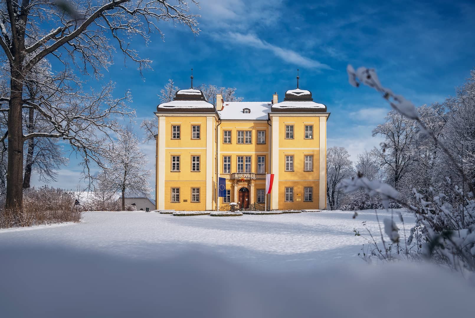 Kolej na Pałac Łomnica – przystanek historii na trasie Jelenia Góra–Karpacz
