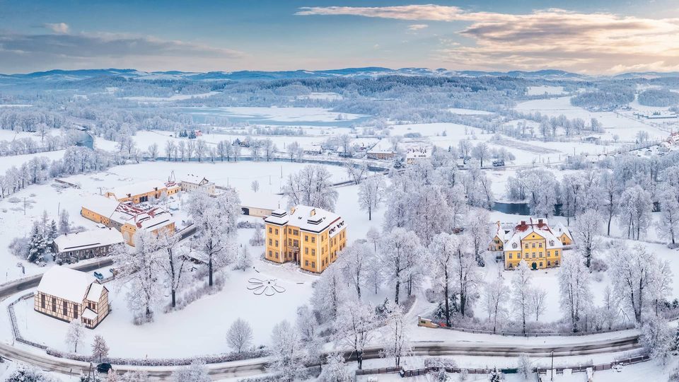 Kolej na Pałac Łomnica – przystanek historii na trasie Jelenia Góra–Karpacz