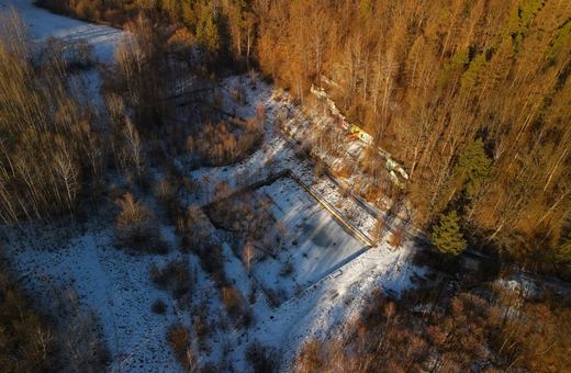 Rakownica – dawny basen i ośrodek dziś opuszczony