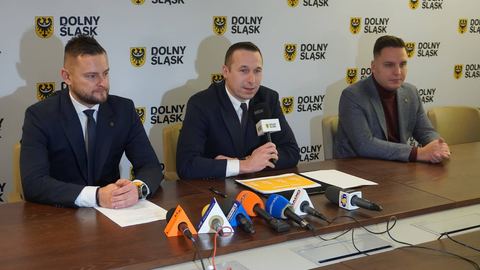 Samorząd regionu przejmie kolejne linie kolejowe