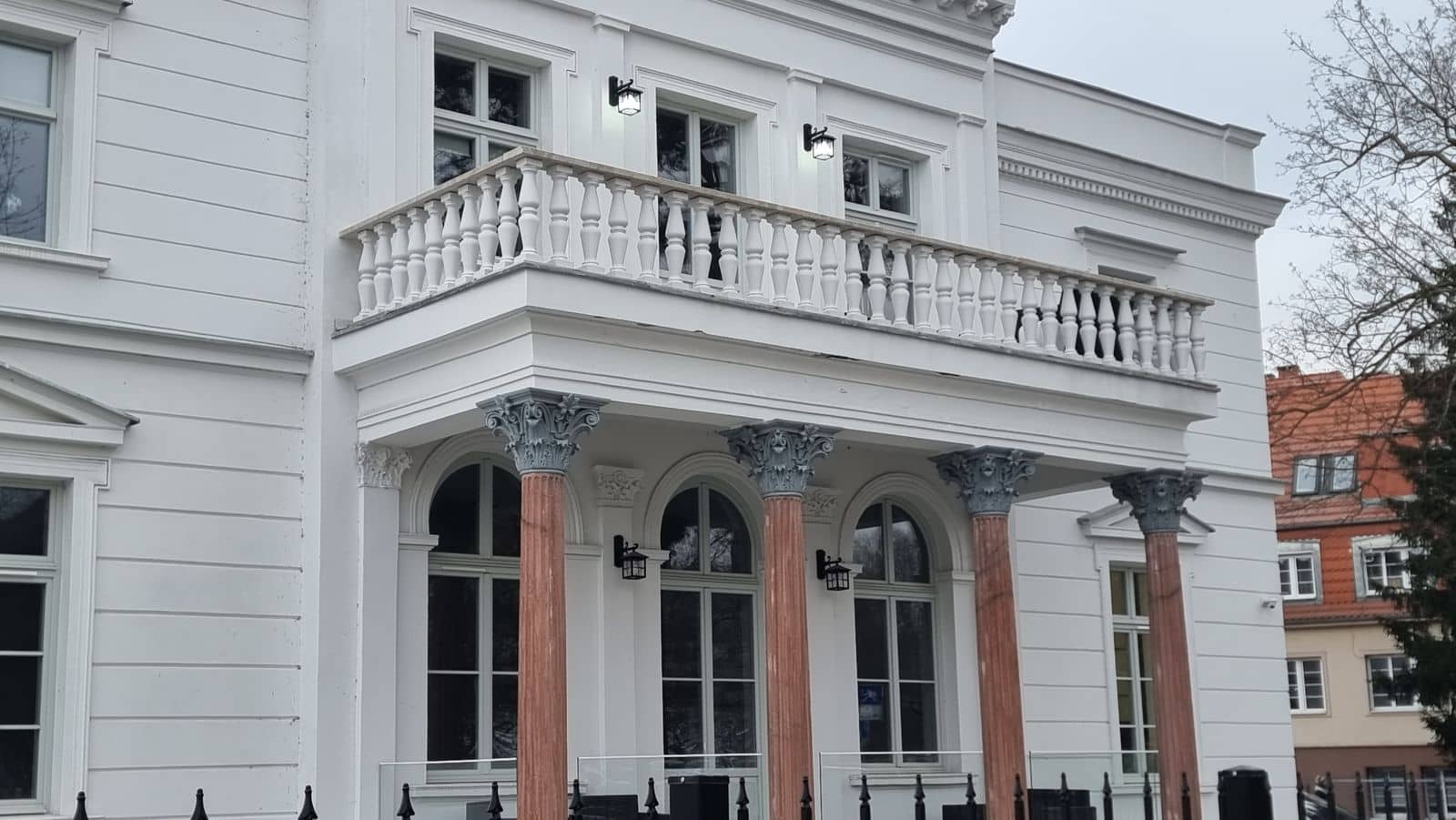 Niedawna rudera, w której dziś pachnie kawą