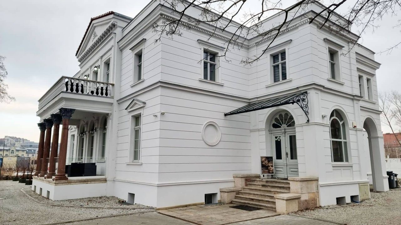 Niedawna rudera, w której dziś pachnie kawą
