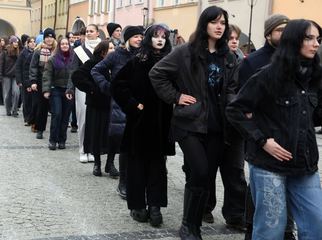 Maturzyści tańczyli poloneza