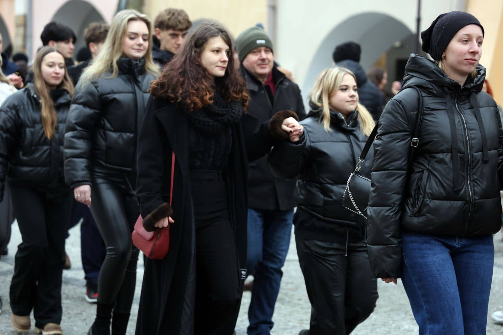 Maturzyści tańczyli poloneza