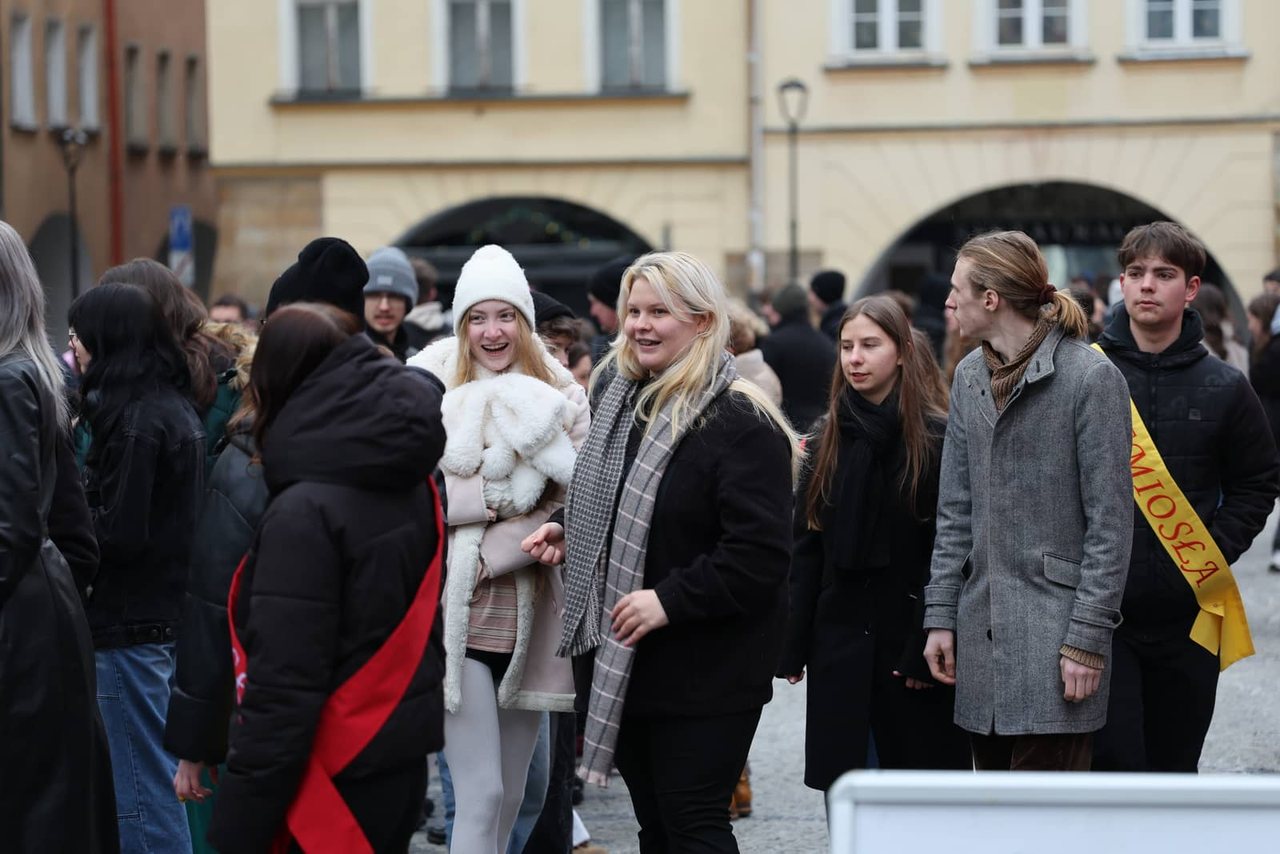 Maturzyści tańczyli poloneza