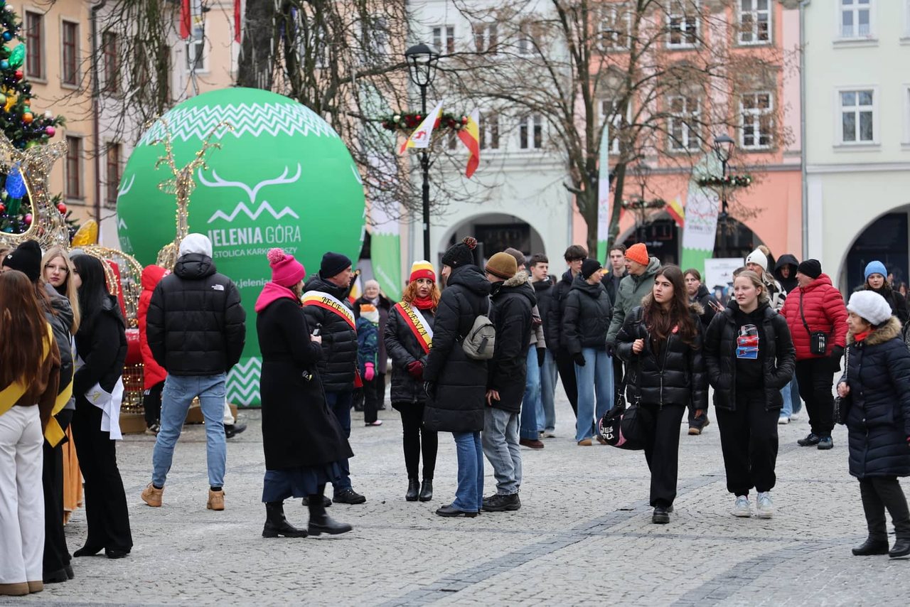 Maturzyści tańczyli poloneza