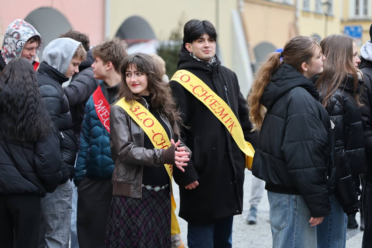 Maturzyści tańczyli poloneza
