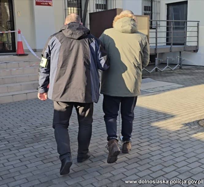 Prawie zatłukł znajomego młotkiem