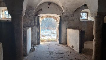 Dziwiszów – pałac na górskim grzbiecie