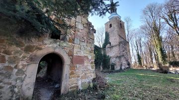 Nowy Kościół – ruiny, które wciąż opowiadają