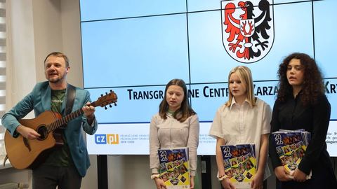 Świąteczne nuty i pierniczki na sesji Rady Powiatu