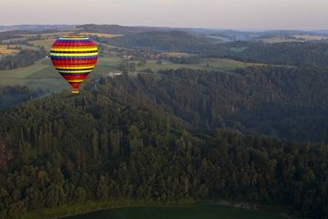 Balonem nad Jelenią Górą – cisza, wiatr i najlepsze widoki