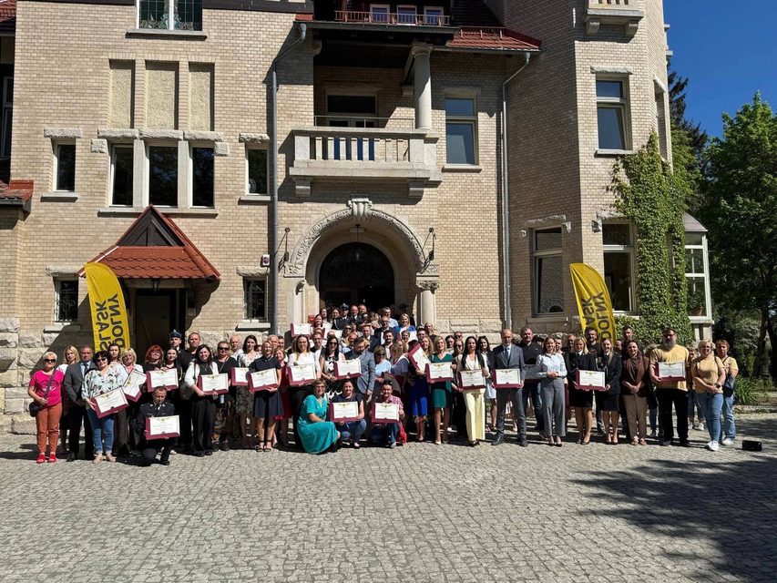 Wręczenie promes na „Przedsięwzięcia promujące ideę odnowy wsi”