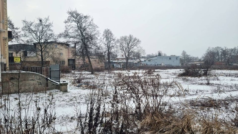 Skwer i budynki na terenie po Florze