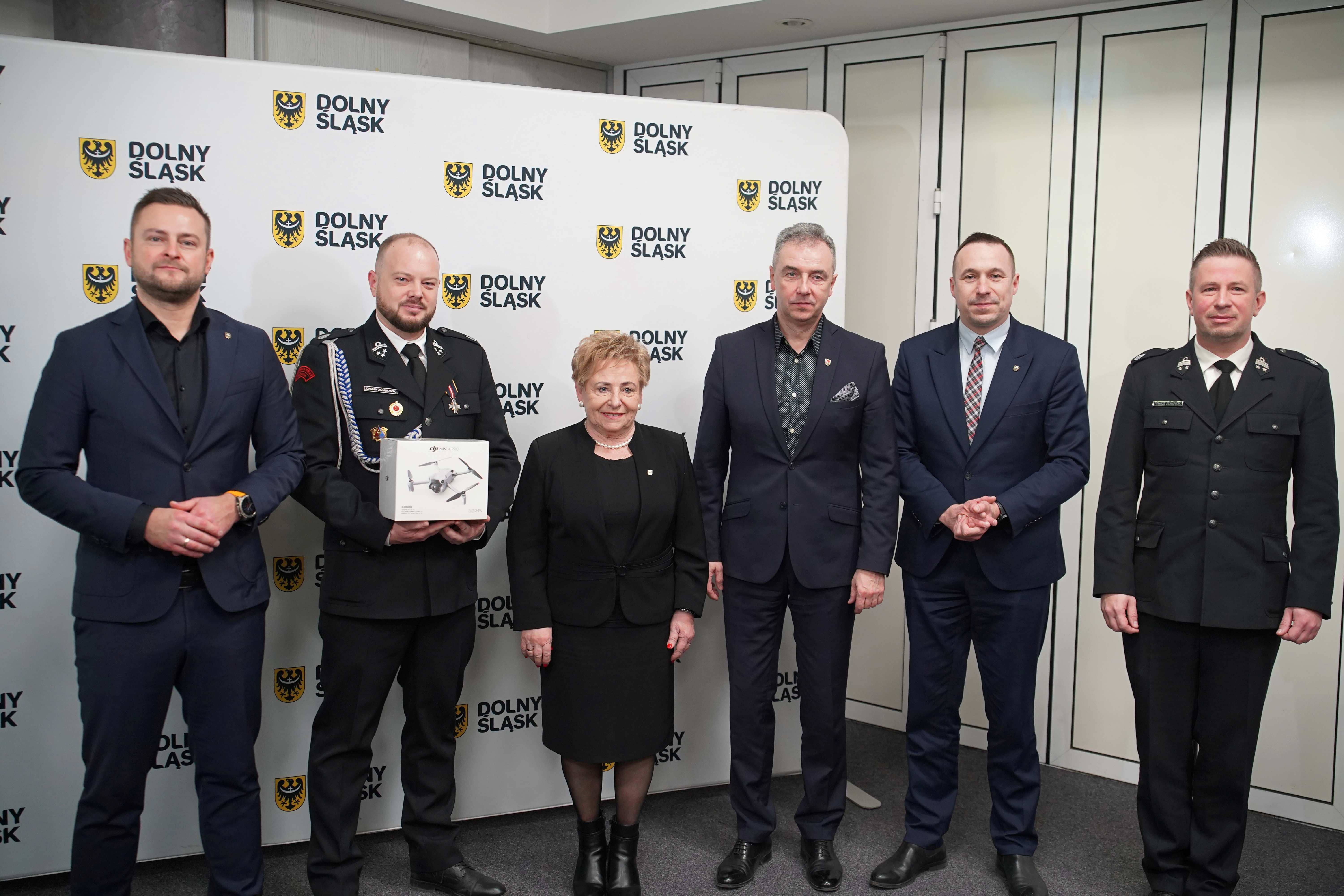 Druhowie z OSP polatają dronami