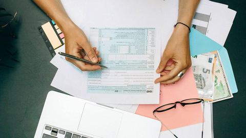 Formalności online coraz popularniejsze w Jeleniej Górze