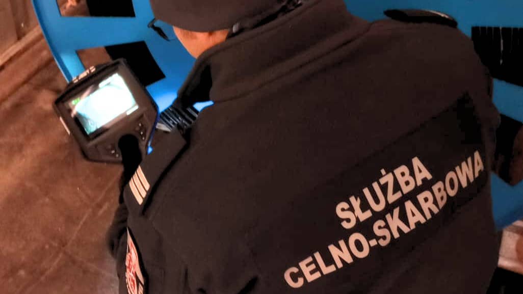 Marihuana ukryta w bębnie z kablem