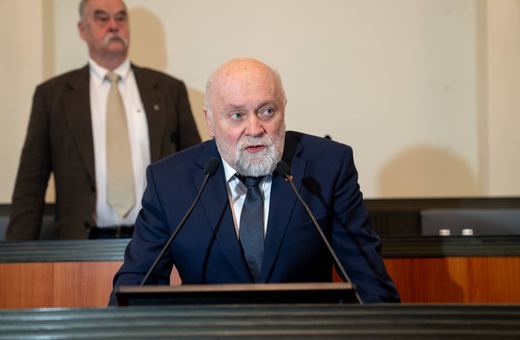 Jaros kontra Pokój w dolnośląskiej KO
