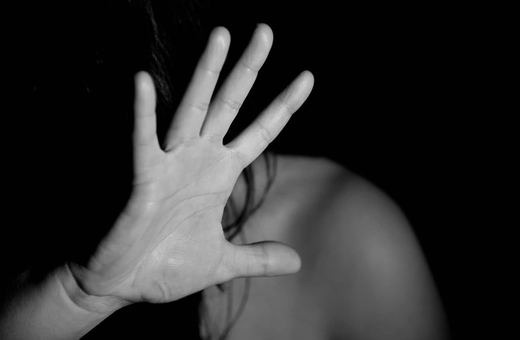 Krewki i leniwy 20–latek skatował własną matkę