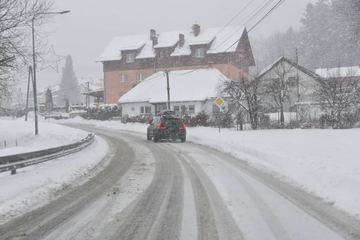 Karpacz i Szklarska Poręba toną w śniegu